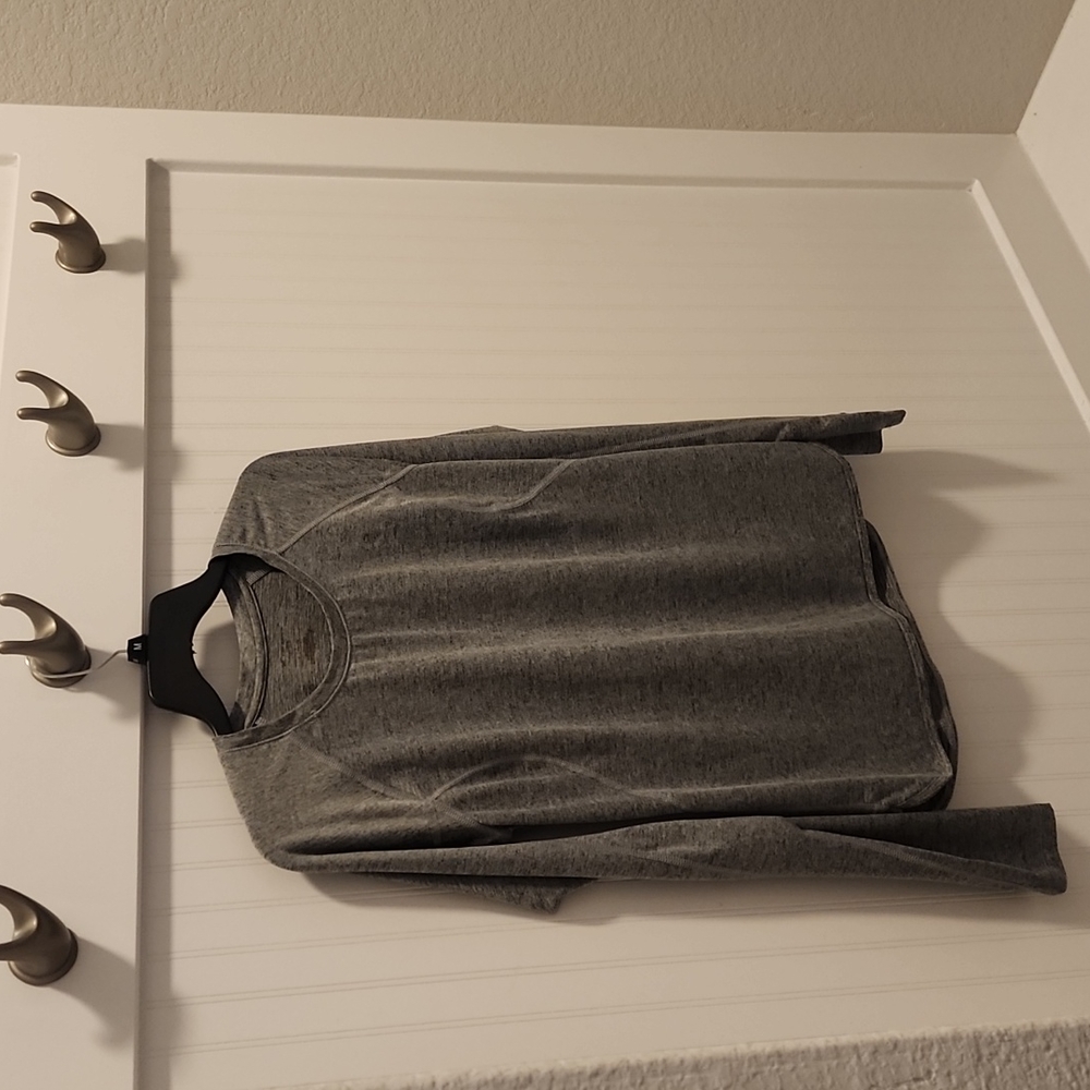 Active long sleeve  shirt